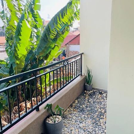 Renex Homes Namugongo ภายนอก รูปภาพ